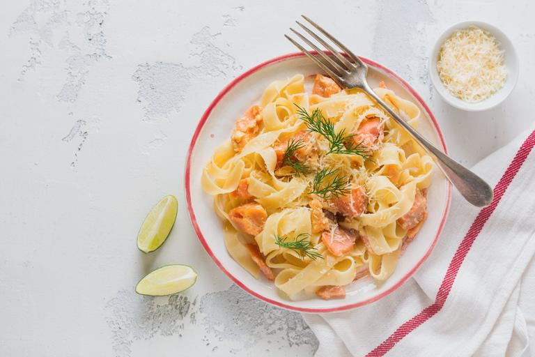 Salmon pasta