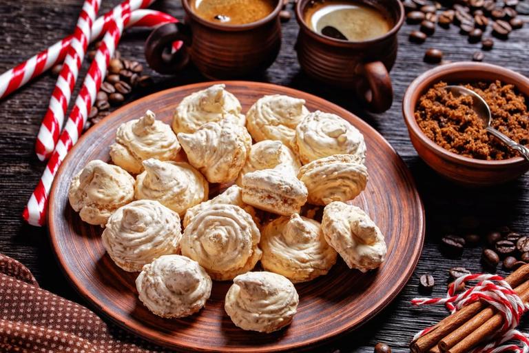 Meringue cookies