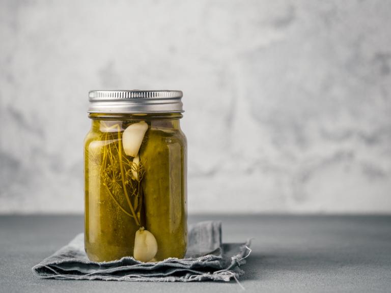 Crispy dill pickle canning